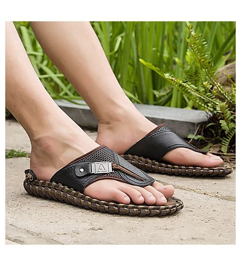 designer flip flops men.